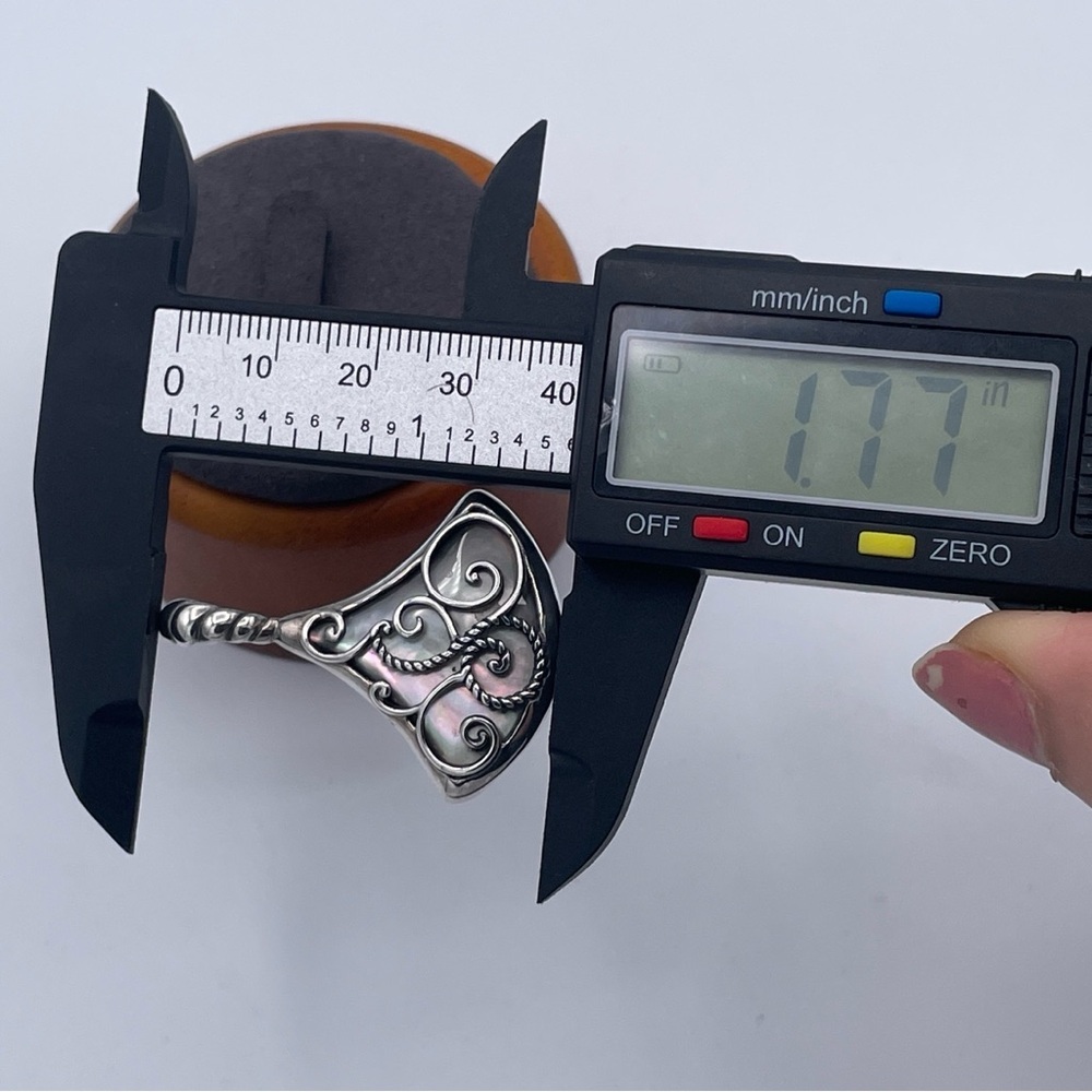 Carolyn Pollack Relios 925 Sterling Silver Mother of Pearl Openable Bell Pendant - Picture 6 of 7